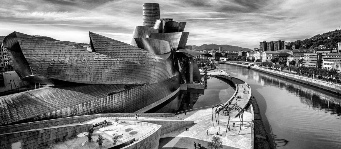 "Bilbao Museum", exposition d'un géant architectural